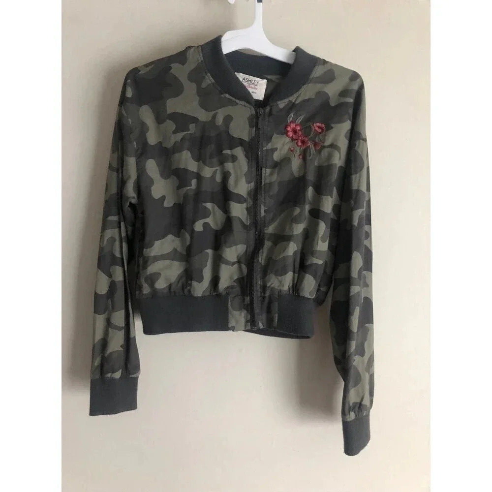 Women’s Green Camo Bomber Jacket L